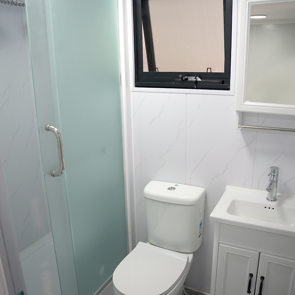 Lounge & Bathroom