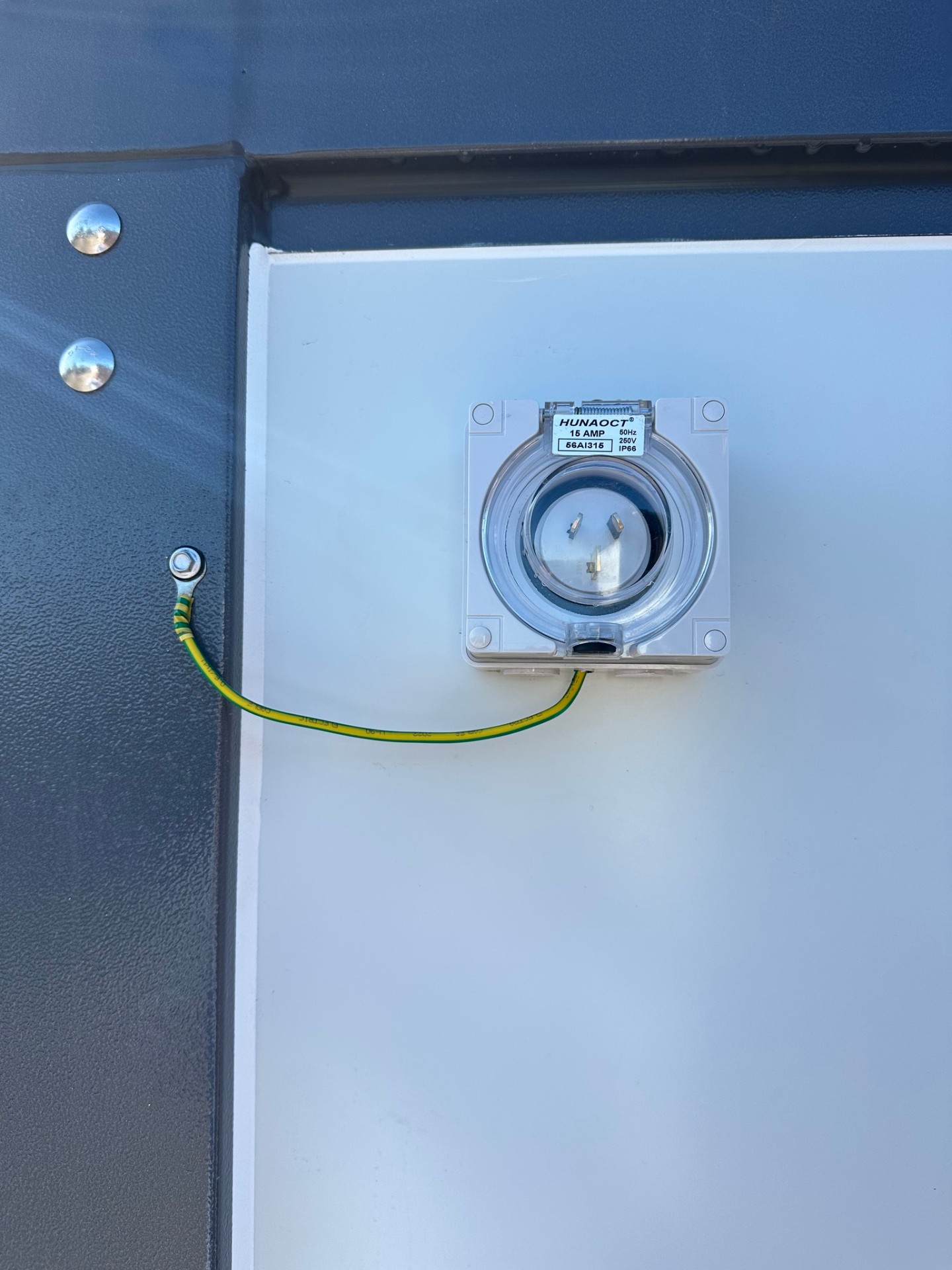 Caravan Plug