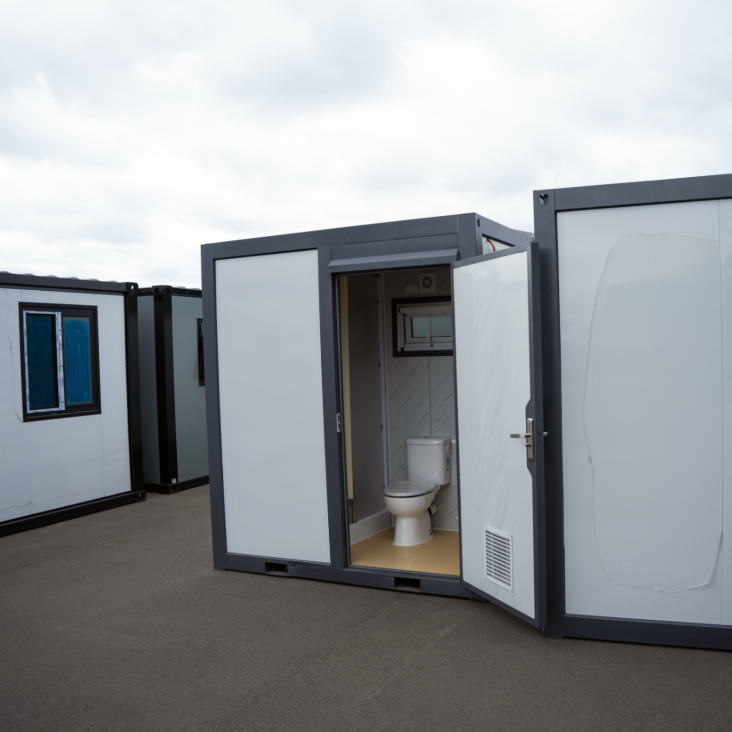 Rhyno Toilet & Shower