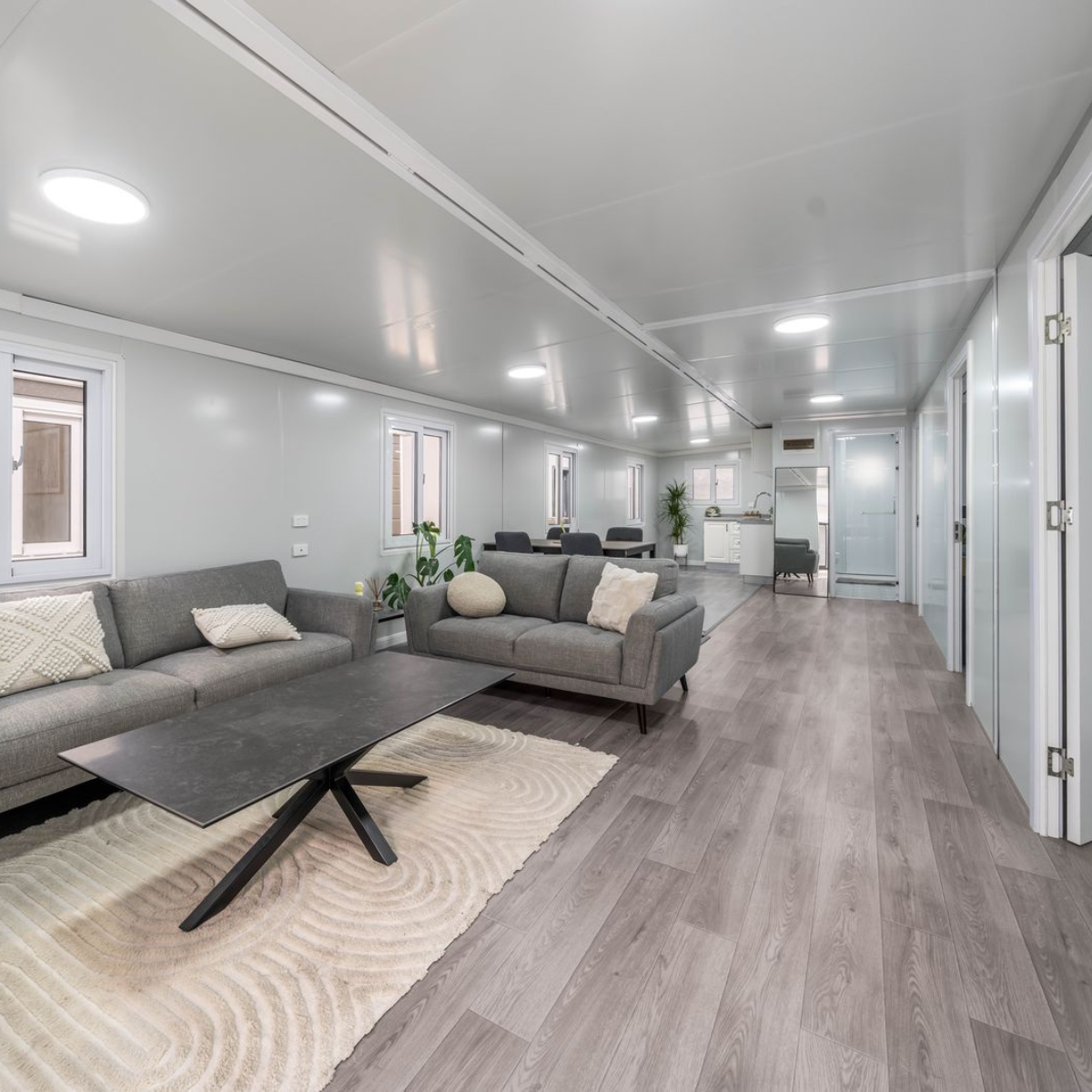 40ft Expander – 2 Bed + Walk In Wardrobes