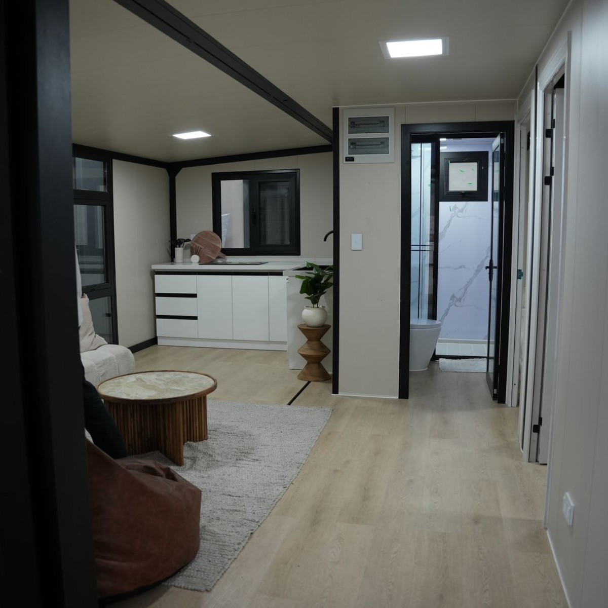 20ft Expander Luxe – 1 Large Bed